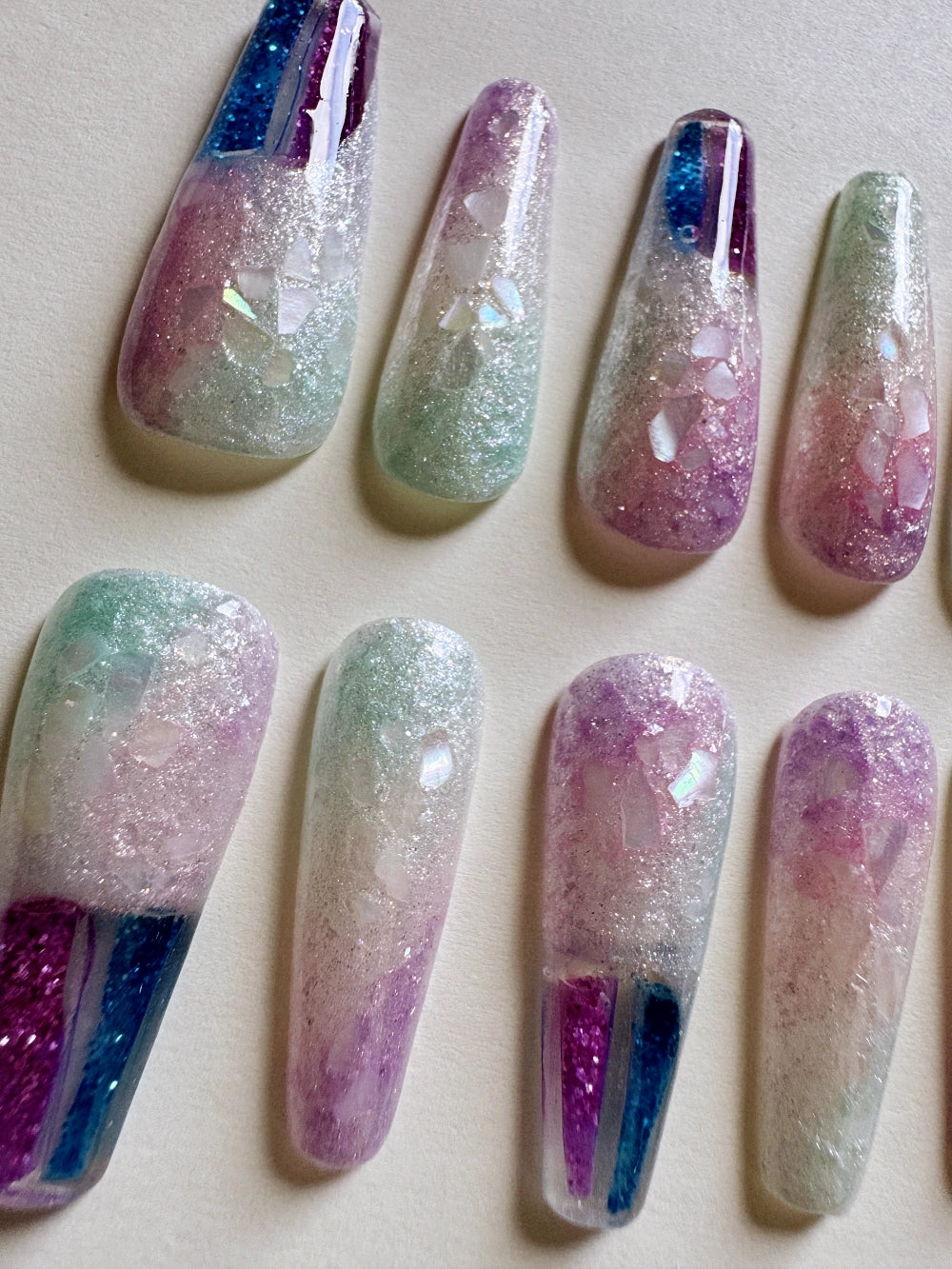 Illusion Hand Drawn Acetic Acid Broken Shells Dual Color Flowing Sand Nail Art