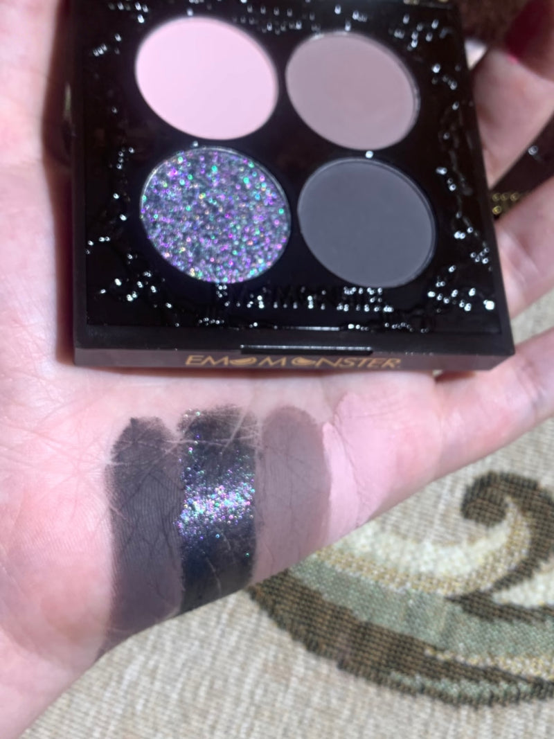 Haggard EMO Monster Four Colors Eye Shadow 5.2g